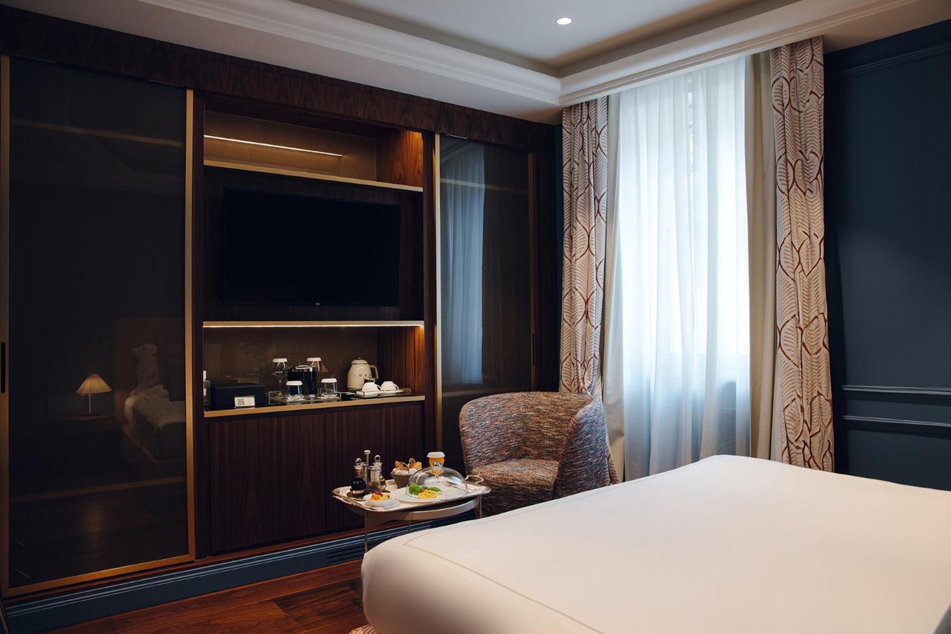 Otel Eight